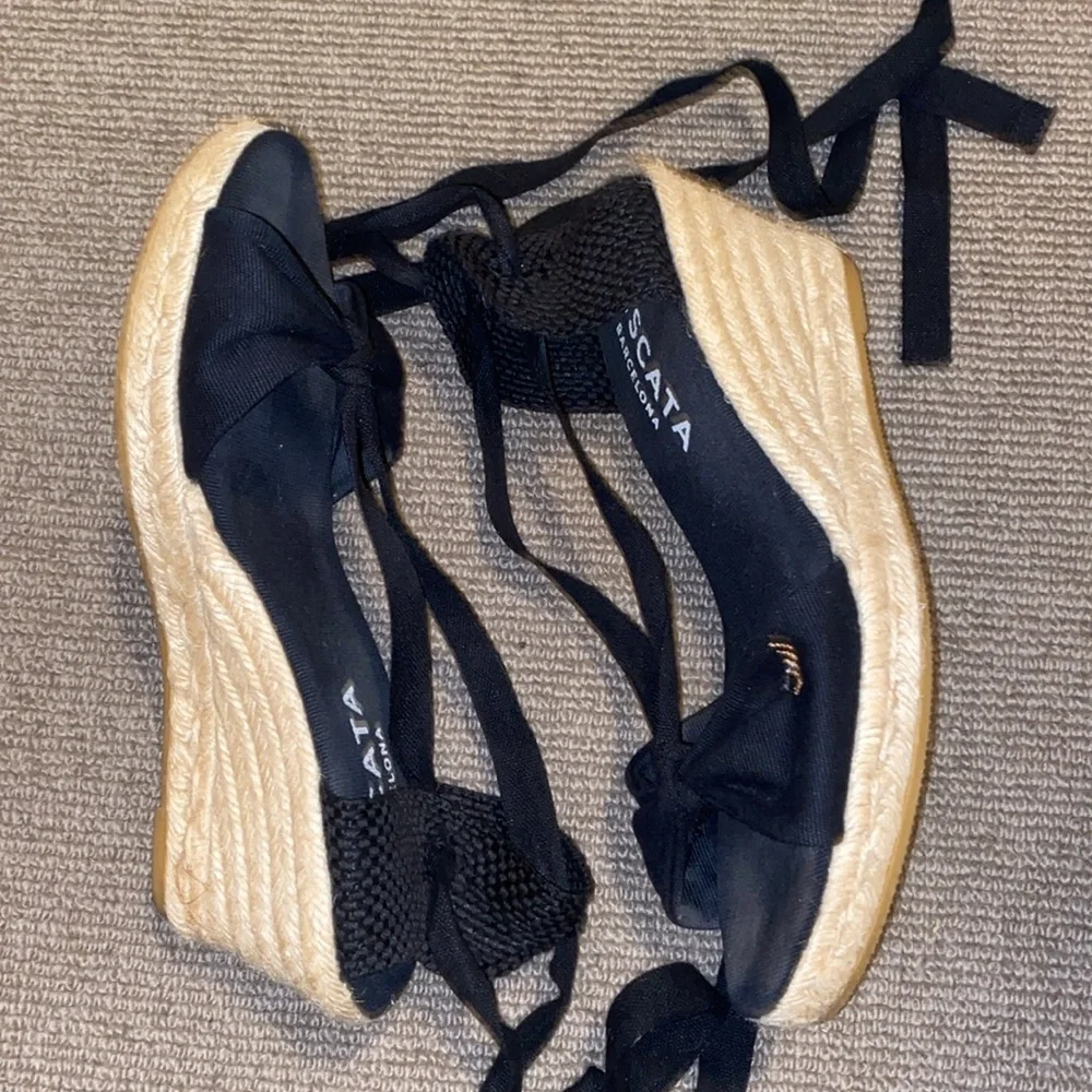 Viscata Barcelona espadrilles sz 40 black with black ankle straps